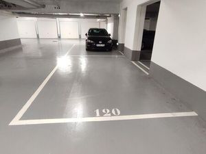 Location grand parking couvert