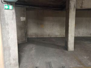 Parking sécurisé – proche tramway – Chantiers navals