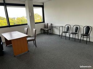 BUREAUX ou LOCAL COMMERCIAL 25m²