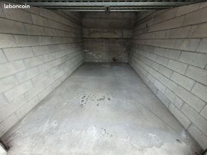 Garage / Box stockage / Garde meubles à louer
