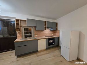 Location Appartement Refait a neuf T3