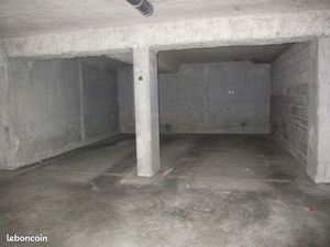 Place de parking couvert au 37 rue ambroise thomas