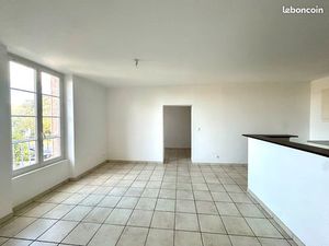 Grand T3 bis 102M3 avec Parking