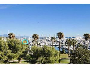 Appartement de luxe de 1 chambres en vente à Antibes  Provence-Alpes-Côte d'Azur