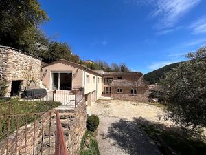 Vente maison 6 pièces 220 m² à Saint-Ambroix (30500)  339 000 €