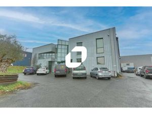 A VENDRE  Bâtiment indépendant