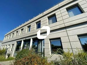 A LOUER  Bureaux à louer  Bron. Idéal laboratoire