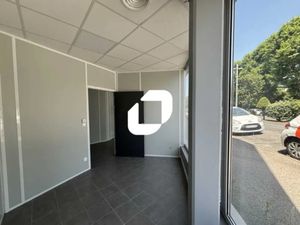 A LOUER  Surface de bureaux à proximité de la gare SNCF