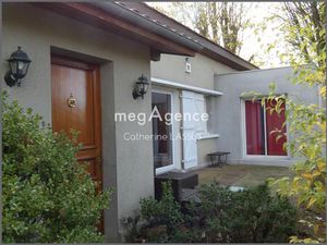 Maison au coeur des bois et des chevaux