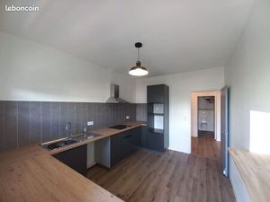 Loft/atelier/surface 3 pièces 90 m²