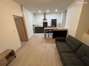 Charmant appartement T2 meublé dans un immeuble au coeur historique de Figeac