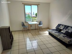 F1 meublé petite vue mer