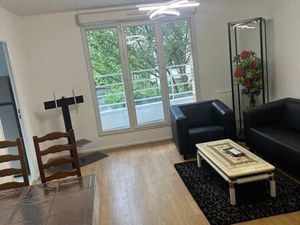 Chambre 1 pièce 64 m²