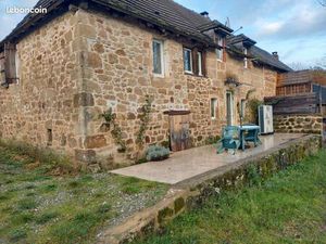 Maison à louer à la campagne