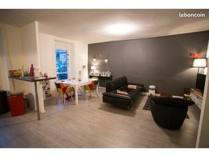 Appartement  plein centre  3 chambres  92 m2 – place de parking privée