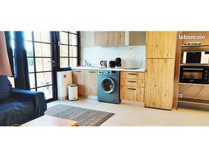 Rochefort du Gard (30) meublé 2 pièces 35 m² dans propriété haut de gamme entourée de vign