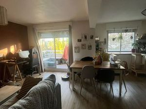 Charmant Appartement Meublé F2 avec Balcon  Parking Privatif et Cave