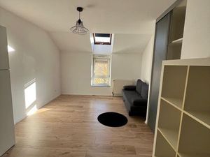 Grand Studio tout équipé - tout compris (électricité  chauffage  eau inclus)