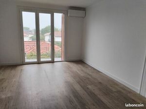 T4 non meublé avec terrasse garage cave