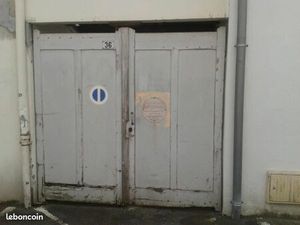 Grand garage sécurisé coeur de Bayonne