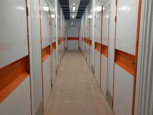 Garage/box 9 m² Chevroux