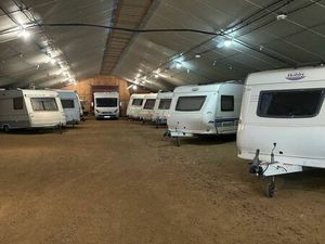 Emplacements  Caravane   Camping Car et Voiture de collection