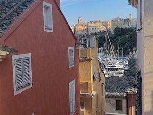 T3 traversant de 64 m2 avec balcon