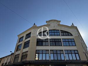 HYPER VILLE - LOCAL PROFESSIONNEL