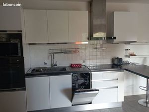 Joli petit T2 très bien équipé dans une résidence calme et sécurisée porche de l'universit