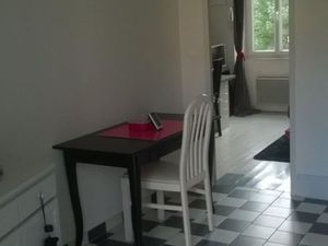 Appartement meublé dans maison avec jardin centre-ville