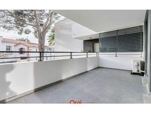 Location appartement  39.07 m² T-2 à Marseille 9  748 €