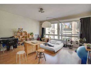 Saint-Gilles - agréable studio très lumineux