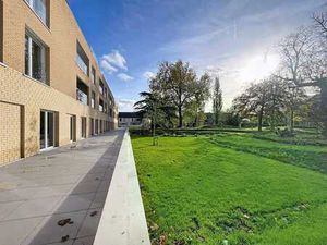 Bureaux (210-707 m²) à vendre et à louer à Sint-Gillis-Waas