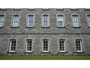 Magnifique établissement haut de gamme historique  charmant