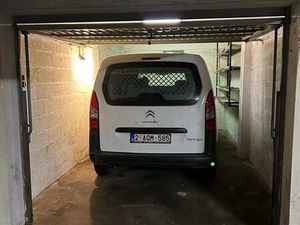 Garage box fermé à louer (Ixelles  Fernand Coq)