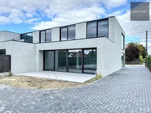 Bien professionnel à louer à Waregem € 2.500 (LICHA) | Zimmo