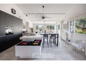 Toit-terrasse contemporain au coeur de Tassin