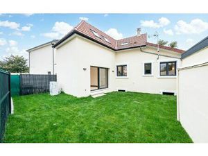 Maison Le Plessis-Trévise 78 m² T-4 à vendre  429 000 €