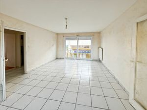 APPARTEMENT 3 PIÈCES DE 65m² AVEC GARAGE ? RÉSIDENCE AVEC ASCENSEUR EN CENTRE-VILLE DE CHA