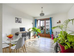 Appartement T3 traversant avec balcon  cave et excellent pot