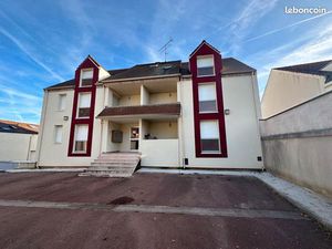 LE PLESSIS PATE Village calme dans petite résidence coquet Duplex de 50 m2 env