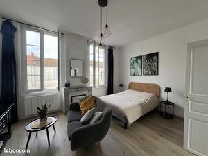 Location meublée - Centre ville de Rochefort