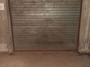 A loué Garage fermé 15m²