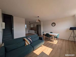 Appartement meublé avec 2 espaces nuits séparés – idéal jeune couple