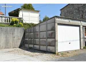 Parking/box 15 m² La Crèche