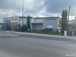 Maison + bureaux centre ville Lavaur