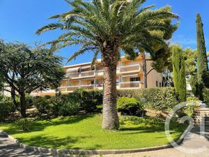 Appartement F2 à louer - 2 pièces - 47 11 m2 - Bandol - 83 - PROVENCE-ALPES-COTE-D-AZUR