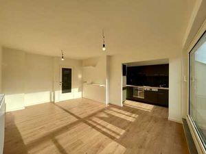 Instapklaar 2-slaapkamer appartement met terras in centru...