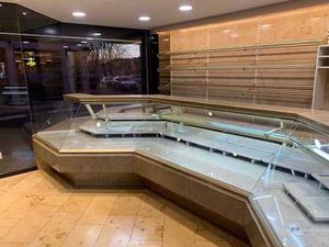 Espace commercial aménagé / boulangerie-patisserie