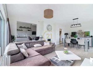 Appart 2 ch rénové + garage